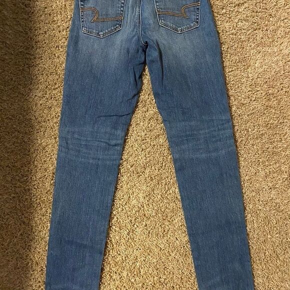 American Eagle jean size 2 - Picture 2 of 3